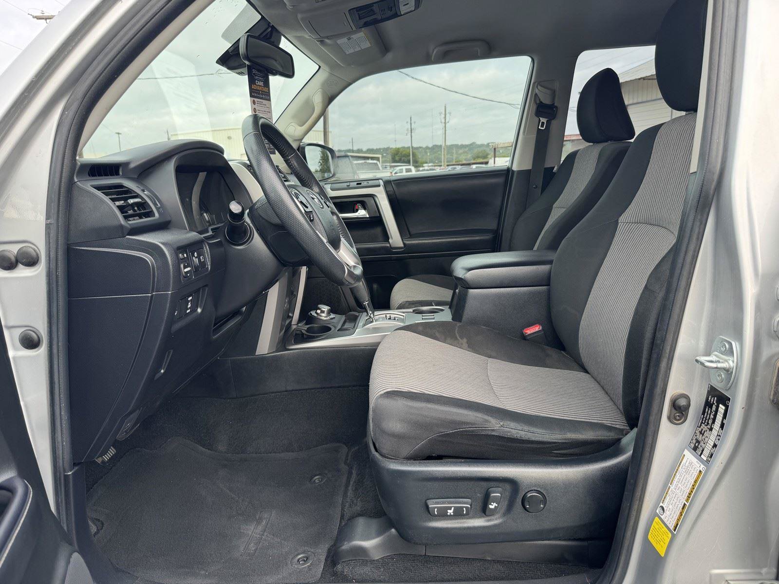 Used 2021 Toyota 4Runner SR5 AWD/4WD image 26