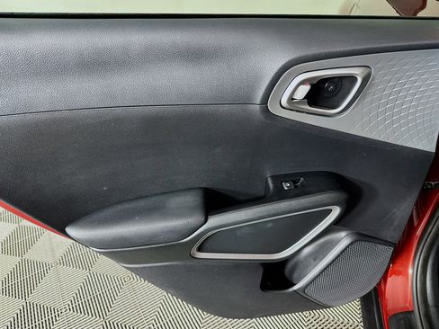 Used 2020 Kia Soul LX image 43