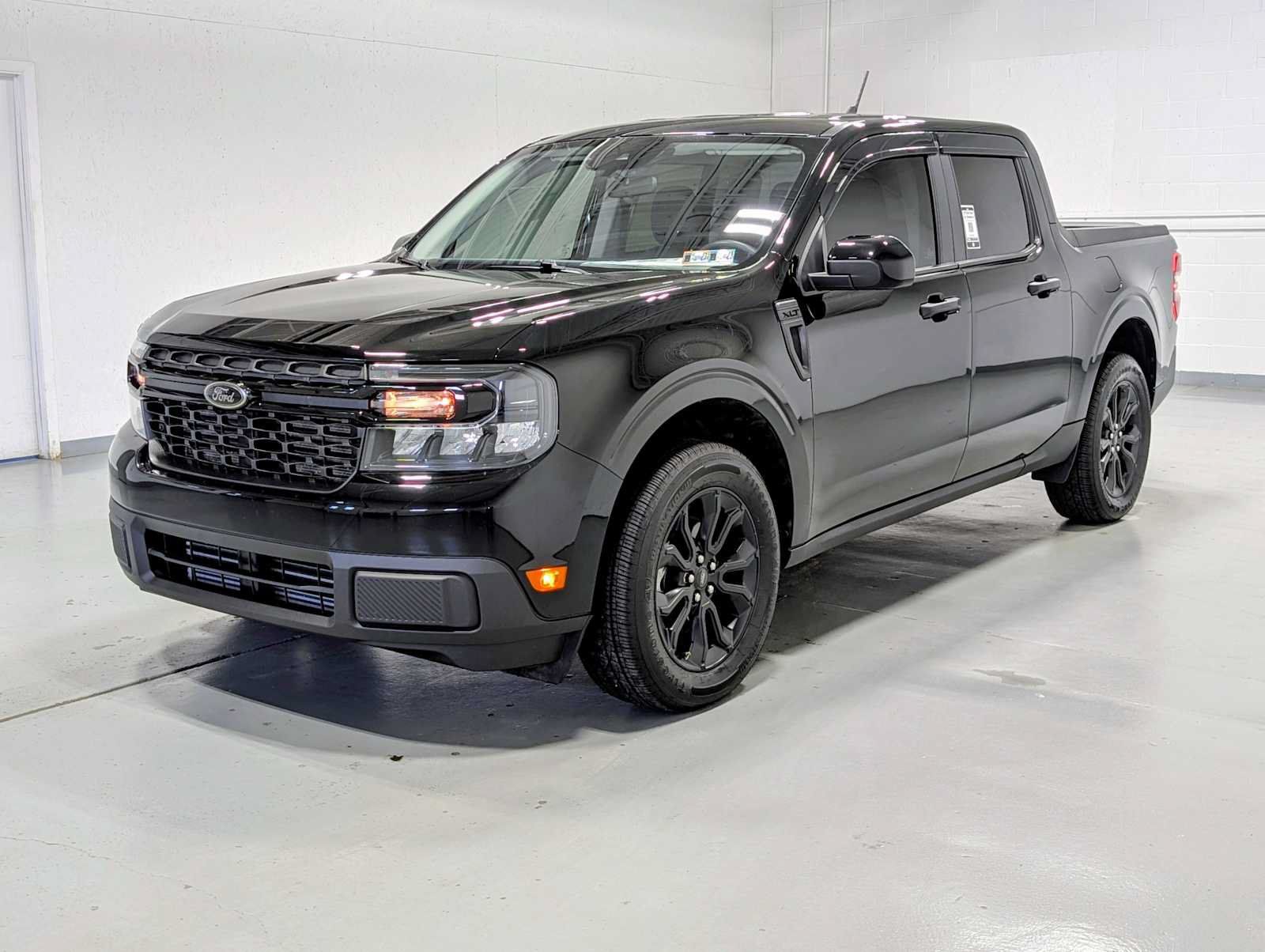 Used 2024 Ford Maverick XLT w/ XLT Luxury Package AWD/4WD image 1