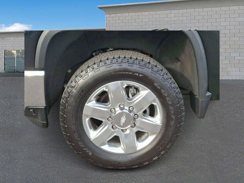 Used 2020 Chevrolet Silverado 2500 LTZ w/ LTZ Premium Package image 8