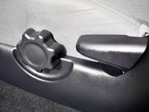 Used 2021 Toyota Tacoma SR image 22