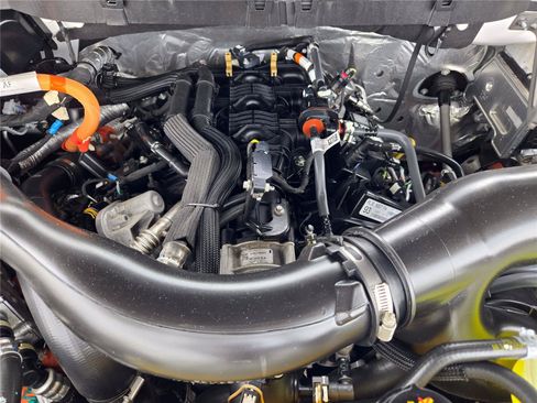 Certified 2024 Ford F150 XLT w/ Equipment Group 302A MID AWD/4WD image 31