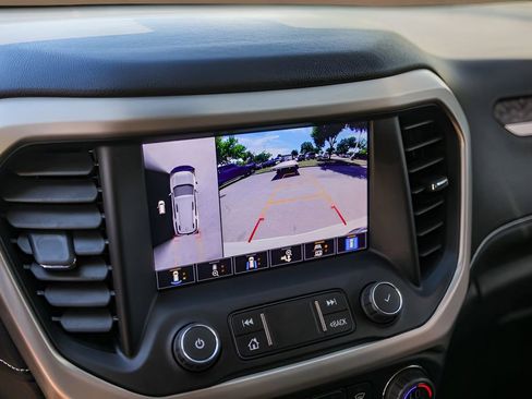 Used 2022 GMC Acadia Denali w/ Denali Ultimate Package image 17