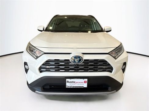 Used 2019 Toyota RAV4 Limited image 2