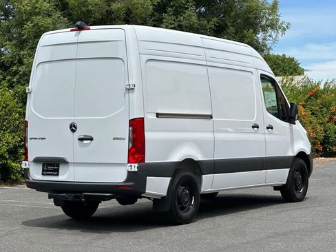 New 2025 Mercedes-Benz Sprinter 2500 image 3