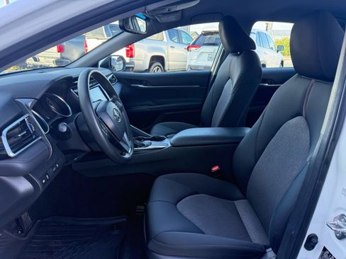 Used 2018 Toyota Camry LE w/ Convenience Package image 10