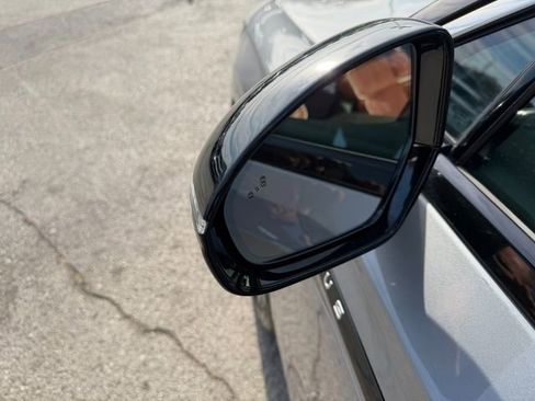 Used 2024 Lincoln Nautilus Black Label w/ Jet Appearance Package (87T) image 11