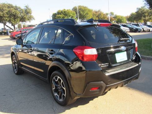 Used 2017 Subaru Crosstrek 2.0i Limited image 11