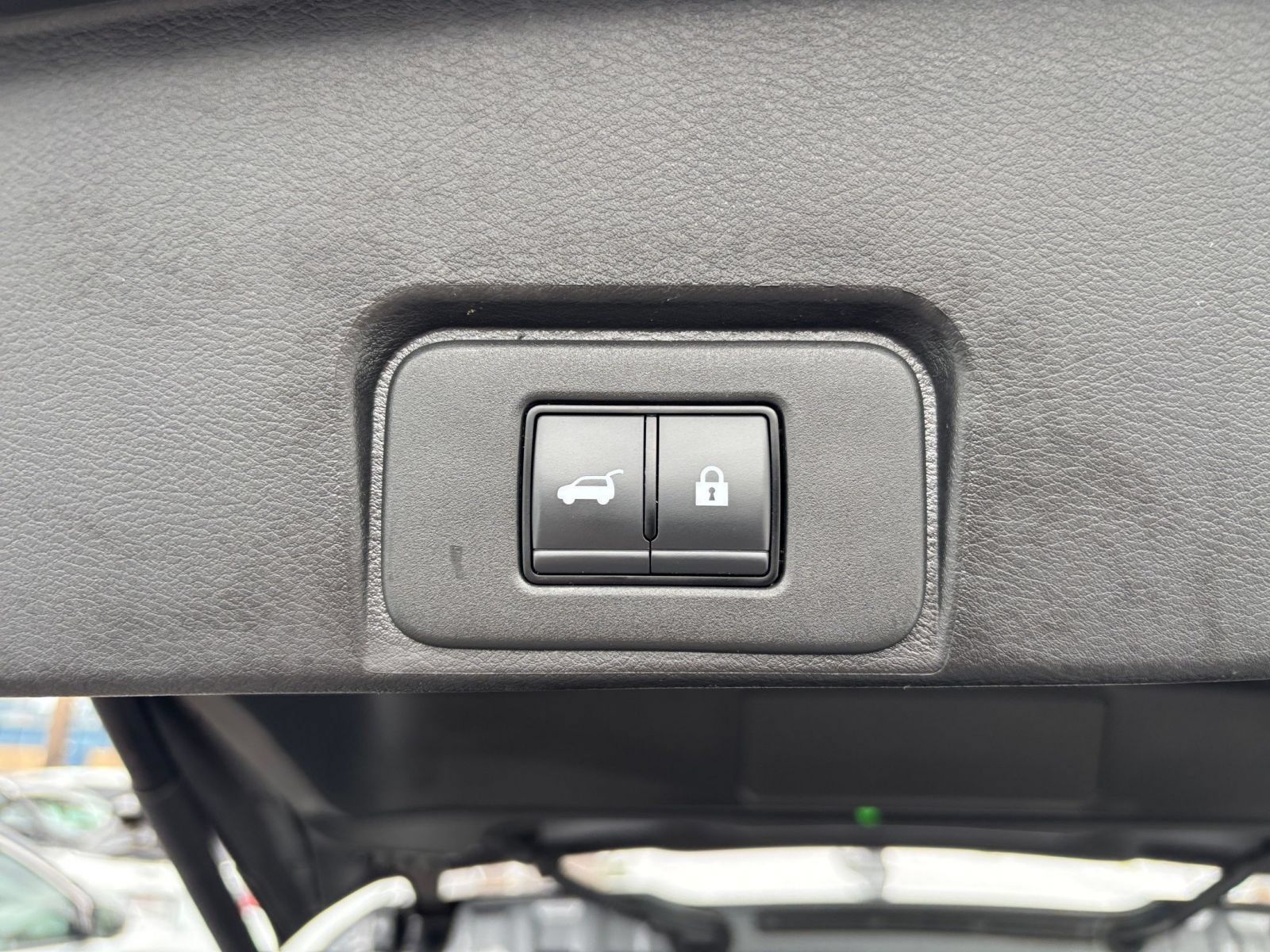 Used 2025 Nissan Rogue SV FWD image 22