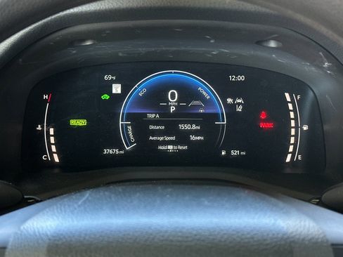 Used 2025 Toyota Camry LE image 21