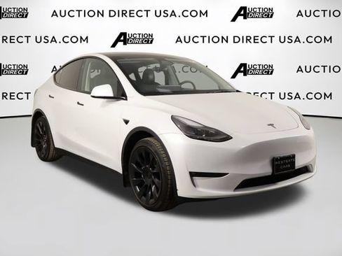 Used 2023 Tesla Model Y Long Range AWD/4WD image 40