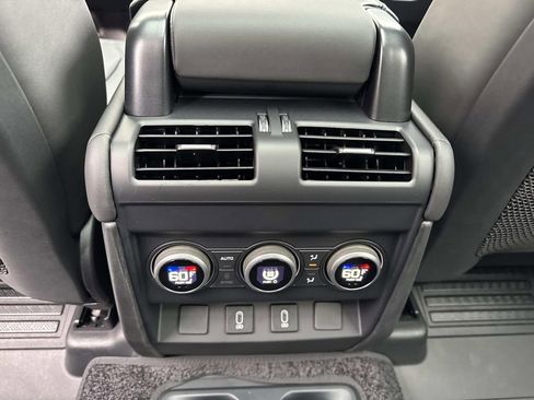 New 2026 Land Rover Defender 130 X-Dynamic SE AWD/4WD image 16
