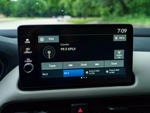 Certified 2026 Honda HR-V LX image 31