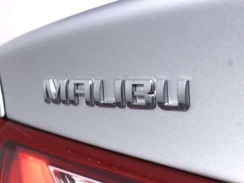 Used 2019 Chevrolet Malibu LT FWD image 34