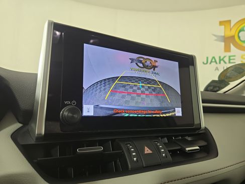 Used 2024 Toyota RAV4 XLE Premium image 20