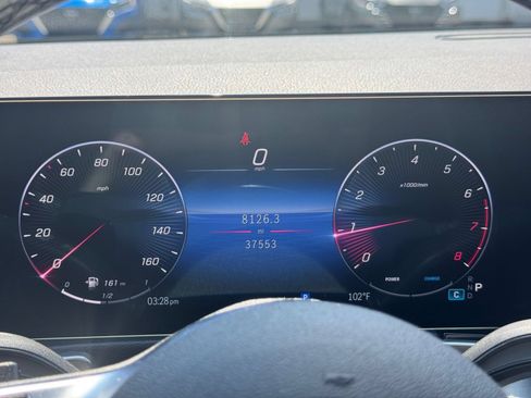 Used 2025 Mercedes-Benz GLB 250 image 43