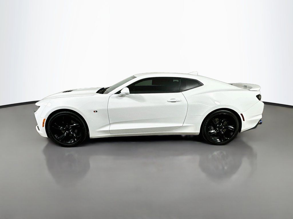 Used 2019 Chevrolet Camaro SS RWD image 5