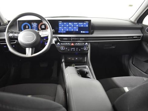 Used 2025 Hyundai Sonata SEL FWD image 25