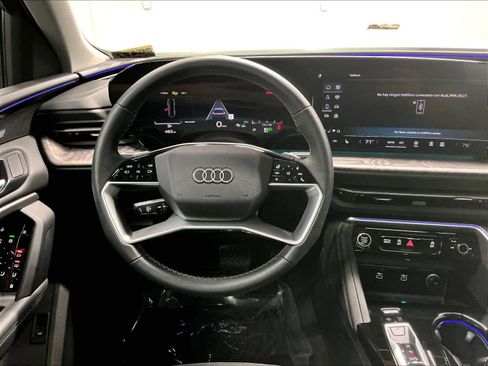 Certified 2025 Audi Q5 Premium w/ Premium Plus AWD/4WD image 8