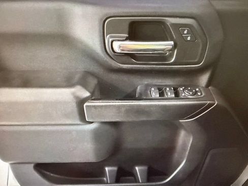 Used 2022 Chevrolet Silverado 2500 Custom w/ Custom Value Package AWD/4WD image 13
