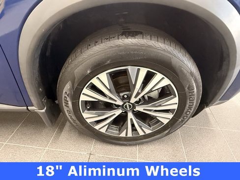 Used 2022 Nissan Rogue SV image 37