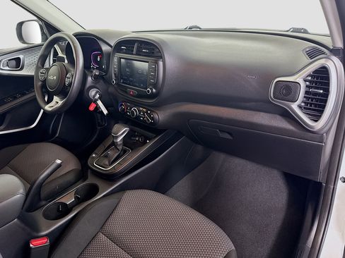 Used 2025 Kia Soul LX w/ LX Technology Package image 29