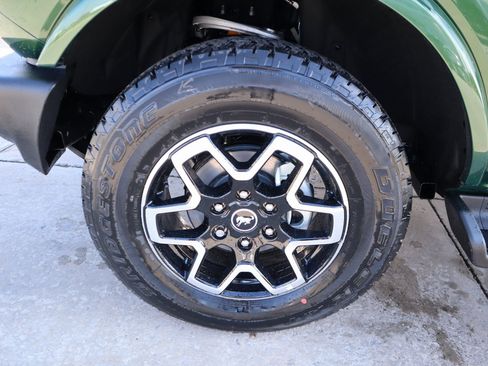 New 2025 Ford Bronco Outer Banks image 18