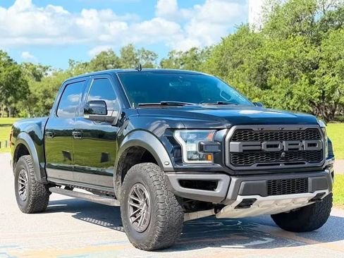 Used 2019 Ford F150 Raptor w/ Equipment Group 802A Luxury AWD/4WD image 8