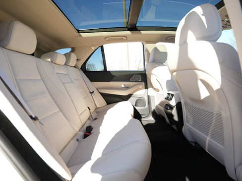 New 2026 Mercedes-Benz GLE 450 4MATIC image 42