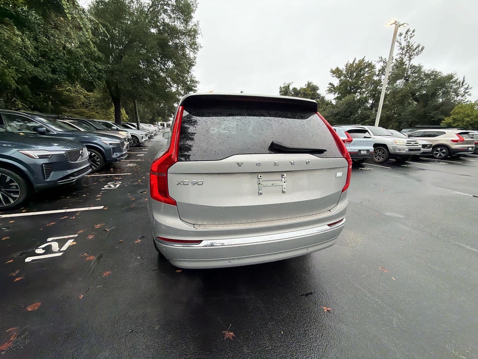 Used 2023 Volvo XC90 T8 Plus AWD/4WD image 14