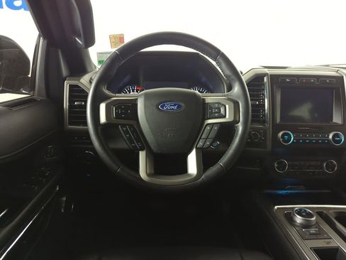 Used 2021 Ford Expedition XLT image 11