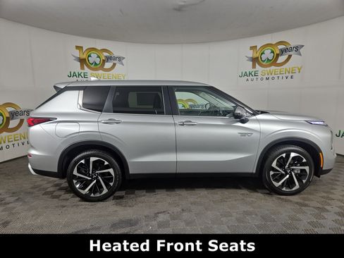 New 2025 Mitsubishi Outlander SE image 8