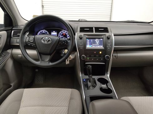 Used 2017 Toyota Camry LE image 22