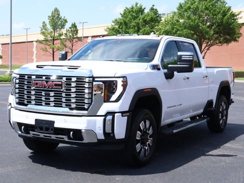Used 2024 GMC Sierra 2500 Denali w/ Denali Reserve Package AWD/4WD image 34