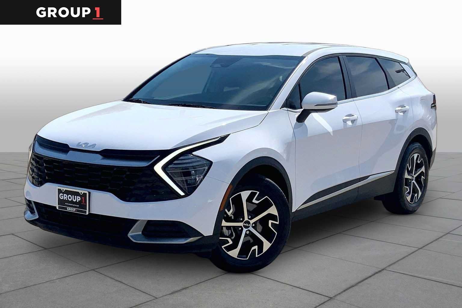 Used 2025 Kia Sportage EX FWD image 1