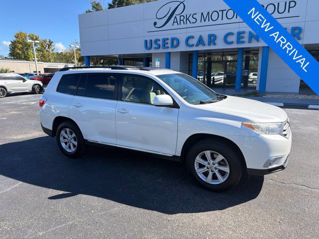 Used 2011 Toyota Highlander SE w/ Tow Pkg FWD image 2