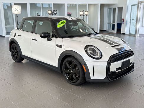 Used 2024 MINI Cooper S FWD image 7