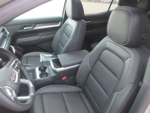 New 2026 GMC Terrain Elevation w/ Elevation Premium Package FWD image 11