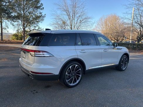 Used 2025 Lincoln Aviator Reserve w/ Equipment Group 201A image 7