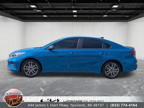 Used 2022 Kia Forte GT-Line w/ GT-Line Premium Package FWD image 2