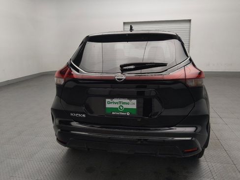 Used 2024 Nissan Kicks S FWD image 7