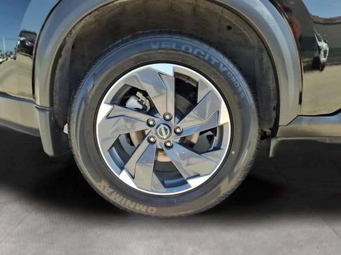 Used 2024 Nissan Rogue SV w/ SV Premium Package FWD image 21