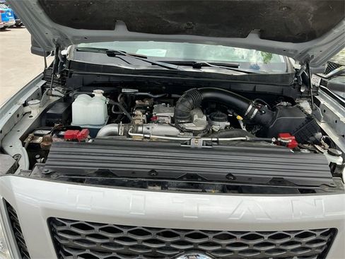 Used 2019 Nissan Titan PRO-4X w/ Pro-4x Convenience Package image 17