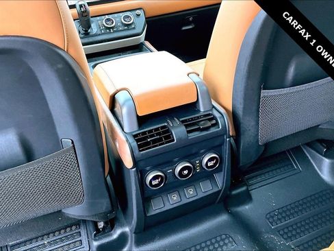 Used 2024 Land Rover Defender 110 S image 10