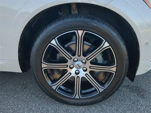 Used 2021 Volvo XC60 T5 Inscription w/ Advanced Package image 10
