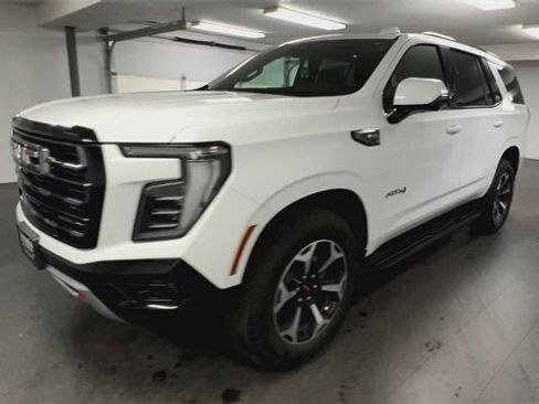 Used 2025 GMC Yukon AT4 image 4