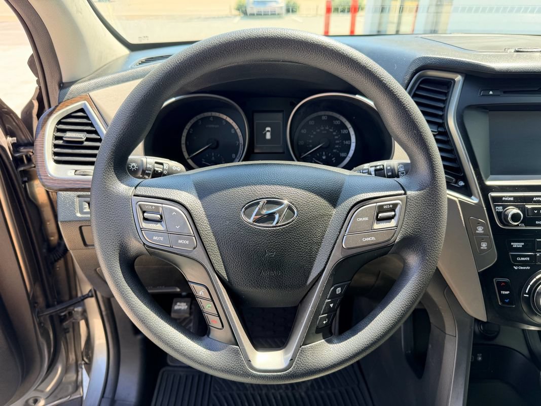 Used 2018 Hyundai Santa Fe Sport w/ 2.4L Value Package 02 FWD image 17