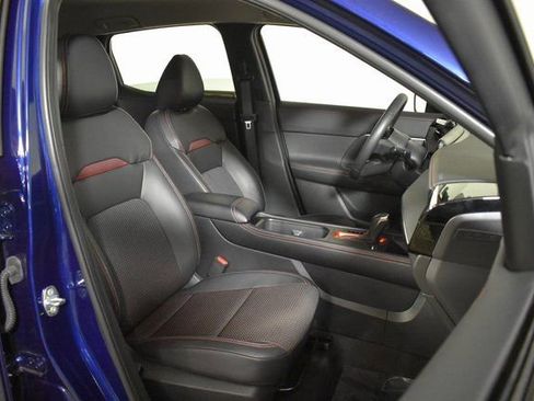 Certified 2025 Nissan Kicks SR image 30