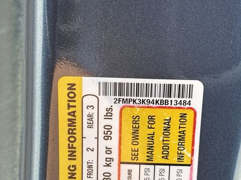 Used 2019 Ford Edge Titanium w/ Equipment Group 301A FWD image 30
