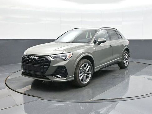 Used 2025 Audi Q3 2.0T Premium w/ Convenience Package AWD/4WD image 3